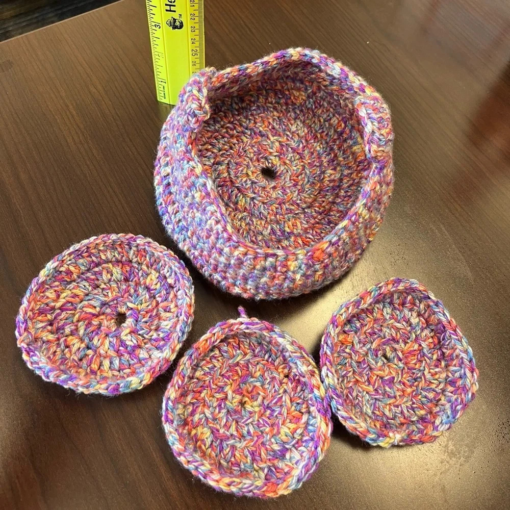 NWT Handmade crochet basket and 3 coasters - Picture 3 of 3